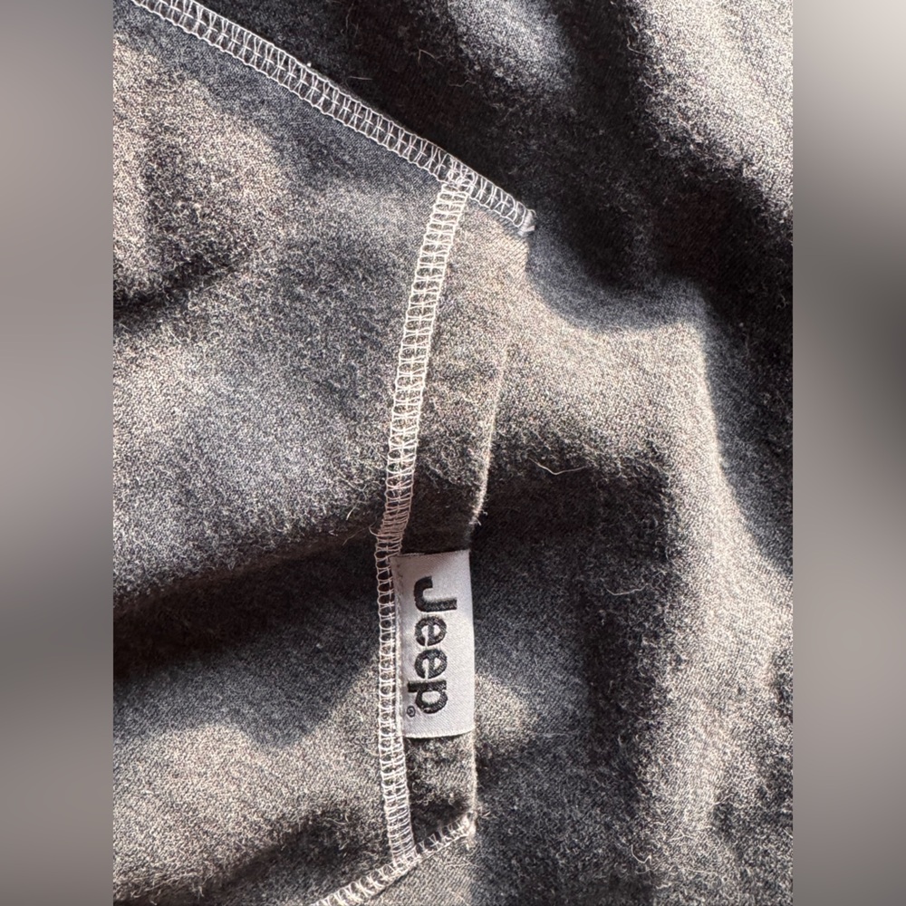 Men’s JEEP shield USA hoodie from JedCo - Picture 4 of 12